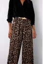 Beli Lastikli Leopar Desenli Pantolon - Kahve