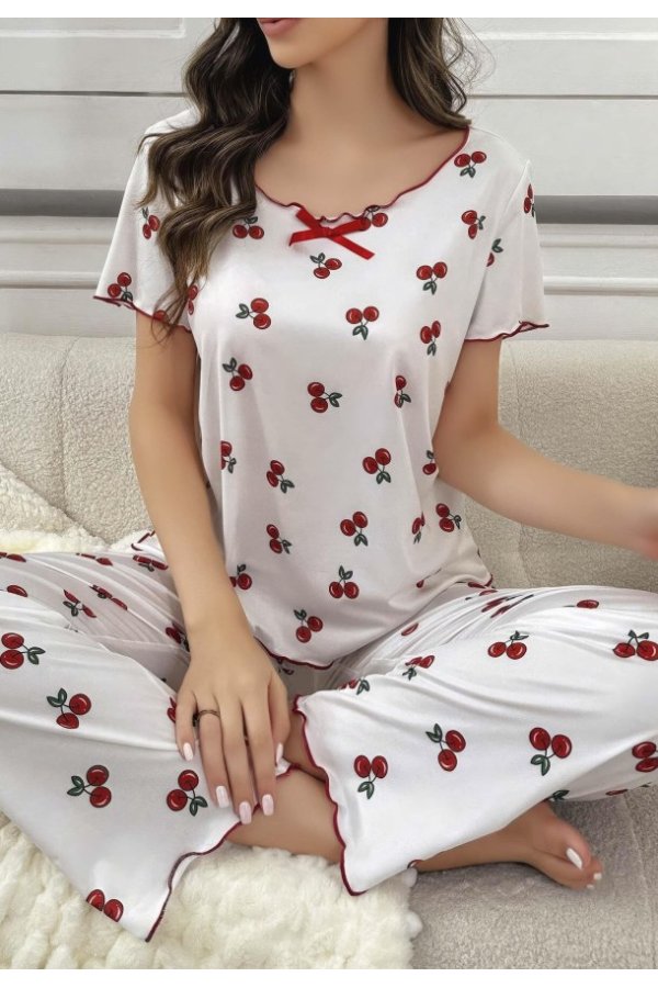 Kadın Beyaz Kiraz Desenli Kısa Kollu Yumuşak Pijama Takımı