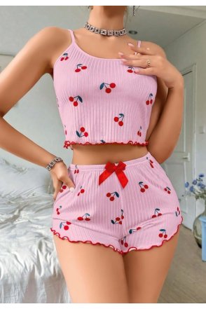Kadın Pembe Kiraz Desenli Askılı Şortlu Pijama Takım
