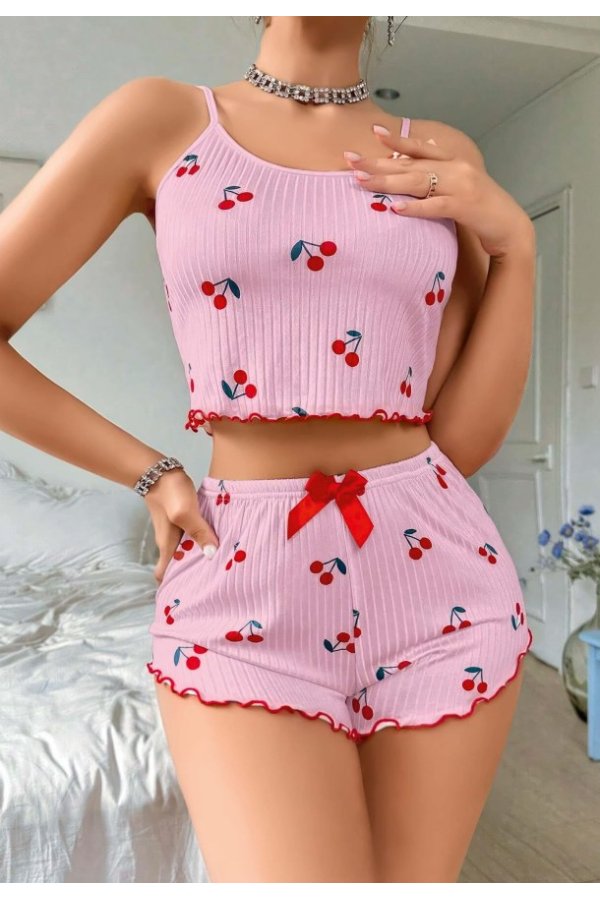 Kadın Pembe Kiraz Desenli Askılı Şortlu Pijama Takım