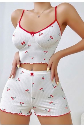 Kadın Vişne Desenli Dantel Askılı Şortlu Pijama Takımı