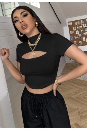 Kadın Siyah Göğüs Dekolteli Yarım Kollu Cut Out Crop Top Bluz