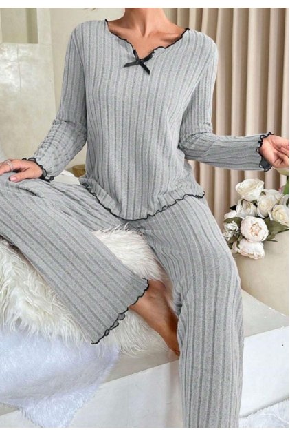 Kadın Gri Çizgili Uzun Kollu Fiyonk Detaylı Pijama Takımı Rahat Mevsimlik