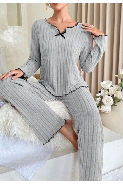Kadın Gri Çizgili Uzun Kollu Fiyonk Detaylı Pijama Takımı Rahat Mevsimlik