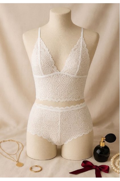 Kadın Beyaz Dantel Bralet Şort Takımı – Romantik ve Zarif İç Giyim