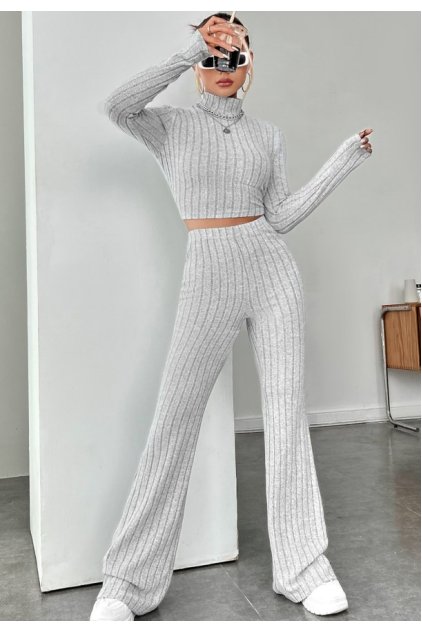 Kadın Gri Çizgili Boğazlı Crop Top ve Yüksek Bel Pantolon Takım