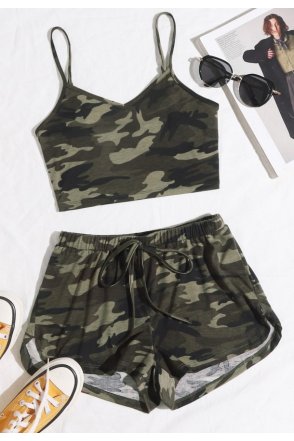Kadın Kamuflaj Desenli Askılı Crop Top ve Şortlu Gecelik Takım