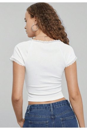 Kadın Beyaz Göğsü ve Kolları Dantelli Fiyonklu Kısa Kol Crop Top Bluz