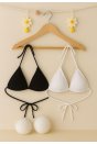 Kadın Siyah ve Beyaz Minimal Kesim Üçgen Bikini Üstü