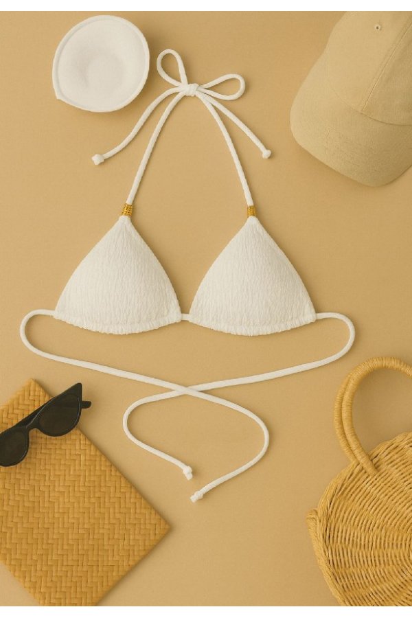 Kadın Beyaz Pedli Üçgen Bikini Üstü Halter Bağlamalı Aksesuarlı