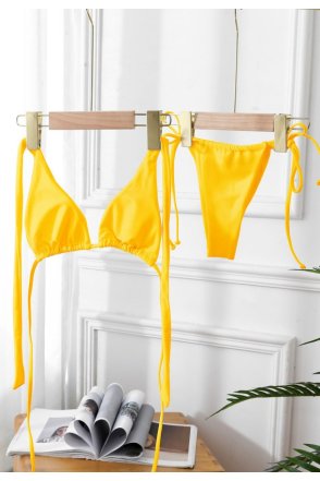 Kadın Sarı Yandan Bağlamalı Tangalı Üçgen Bikini Mayo Takımı