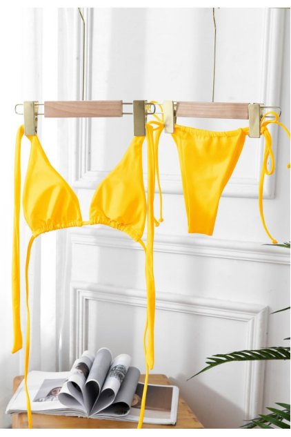 Kadın Sarı Yandan Bağlamalı Tangalı Üçgen Bikini Mayo Takımı