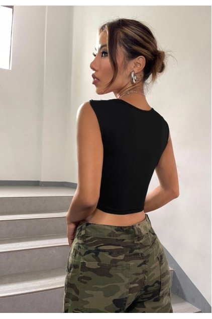 Kadın Siyah Kare Yaka Kalınlaşan Omuz Detaylı Crop Top Bluz