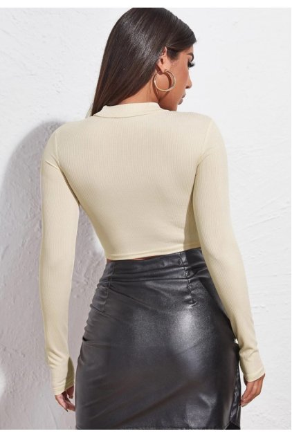 Kadın Ekru Göğüs Dekolteli Uzun Kollu Cut Out Crop Top Bluz