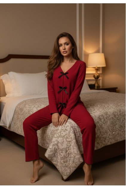 Kadın Bordo Fiyonklu İç Çamaşırı ve Uzun Kollu V Yaka Pijama Takımı 4'lü Set