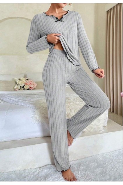 Kadın Gri Çizgili Uzun Kollu Fiyonk Detaylı Pijama Takımı Rahat Mevsimlik