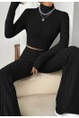 Kadın Siyah Boğazlı Crop Top ve Yüksek Bel Eşofman Takımı Spor Şık Kombin